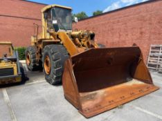 Komatsu WA500-1L Front End Loader