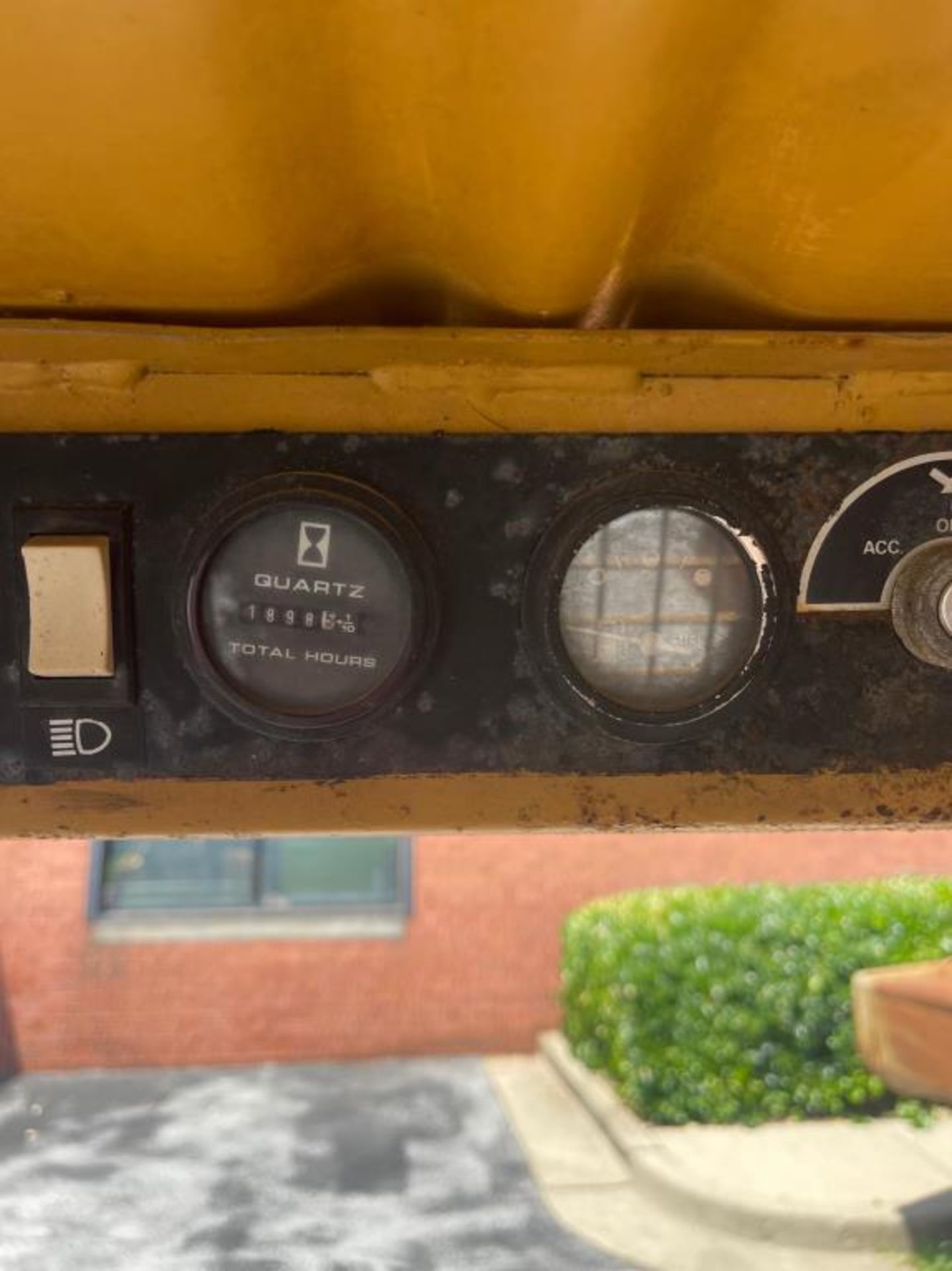 New Holland L553 Skidsteer - Image 11 of 13