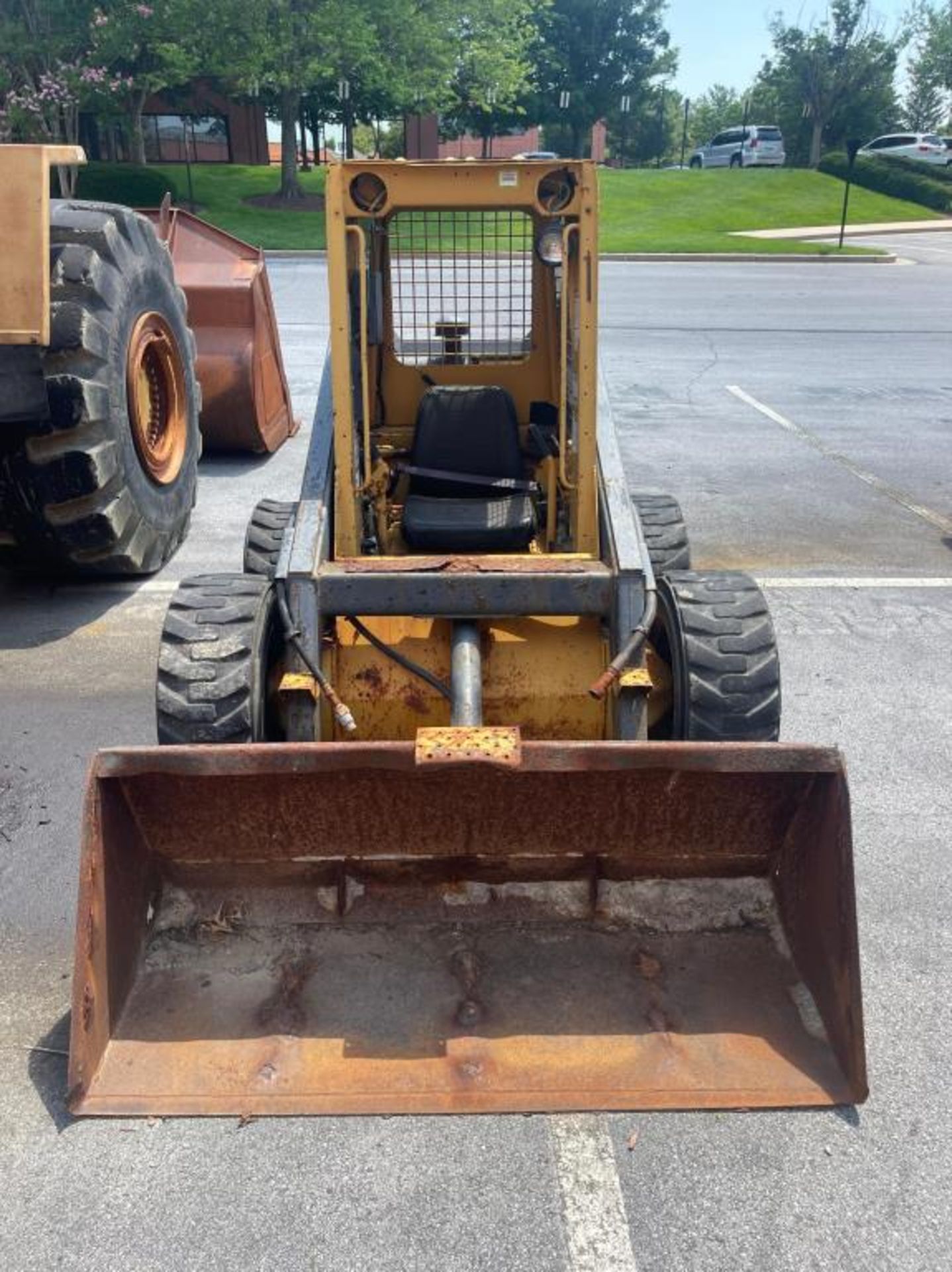 New Holland L553 Skidsteer - Image 5 of 13