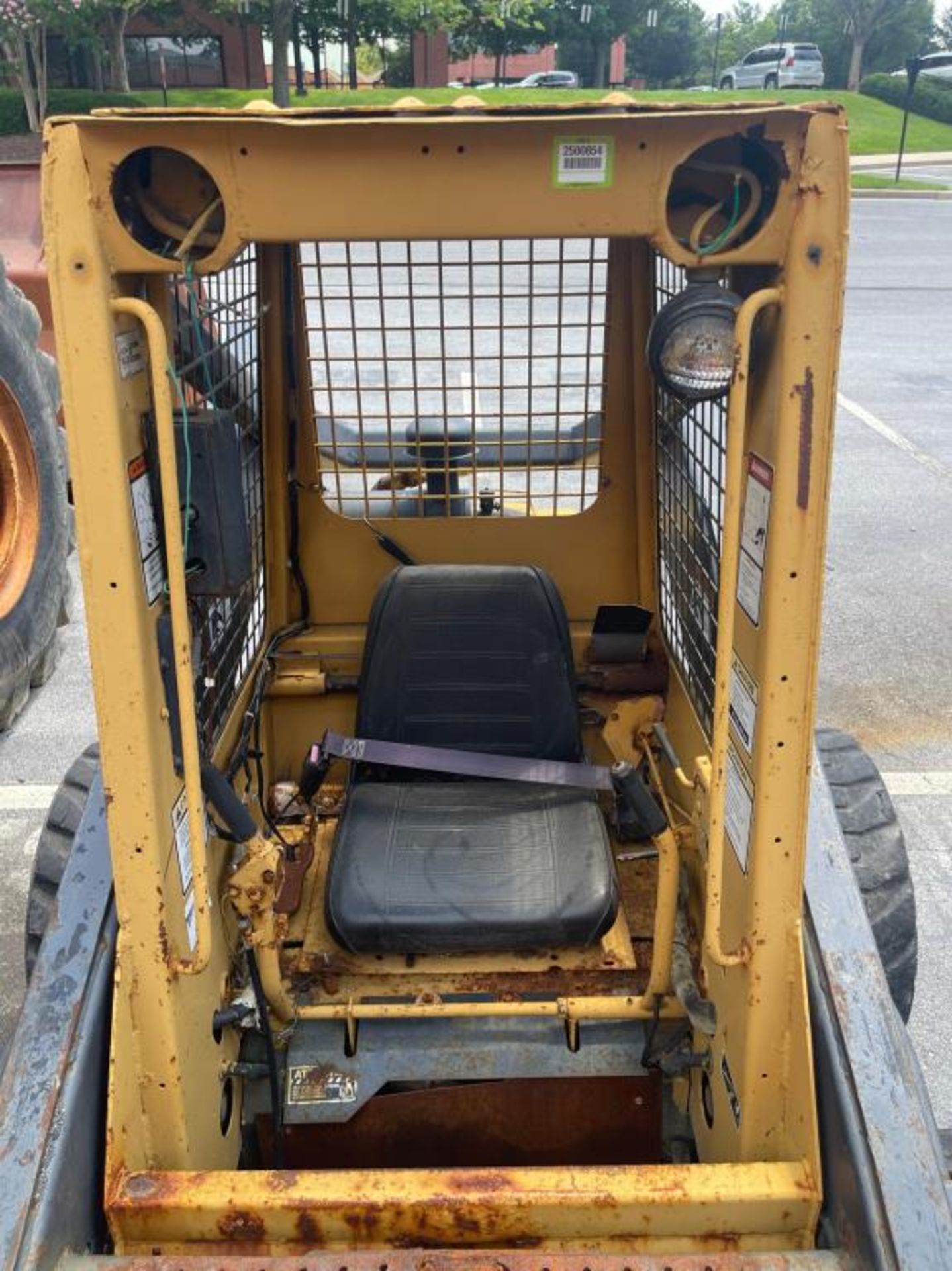 New Holland L553 Skidsteer - Image 8 of 13