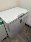 Midea MRC07M5AWW Chest Freezer