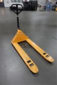 ULINE H-7574 Pallet Jack