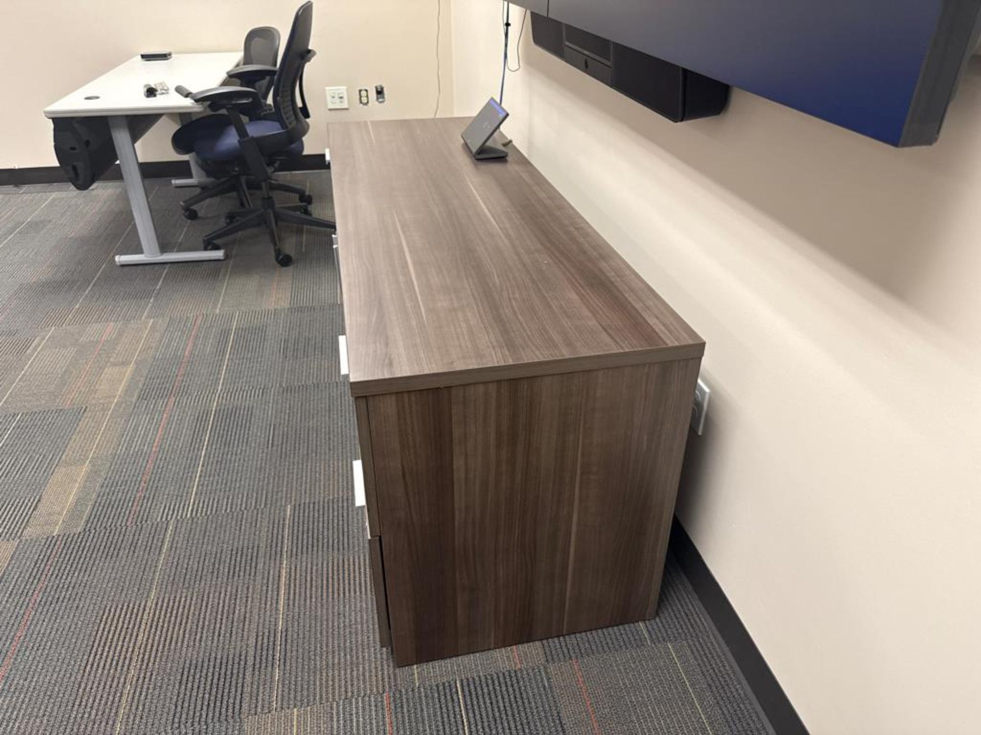 Office Furniture - Image 8 of 8