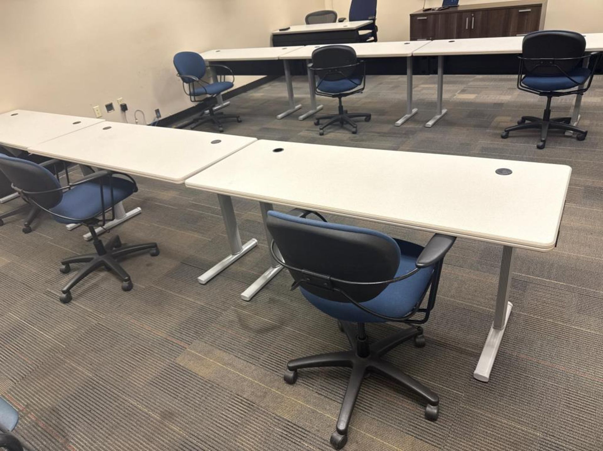 Office Furniture - Image 2 of 8