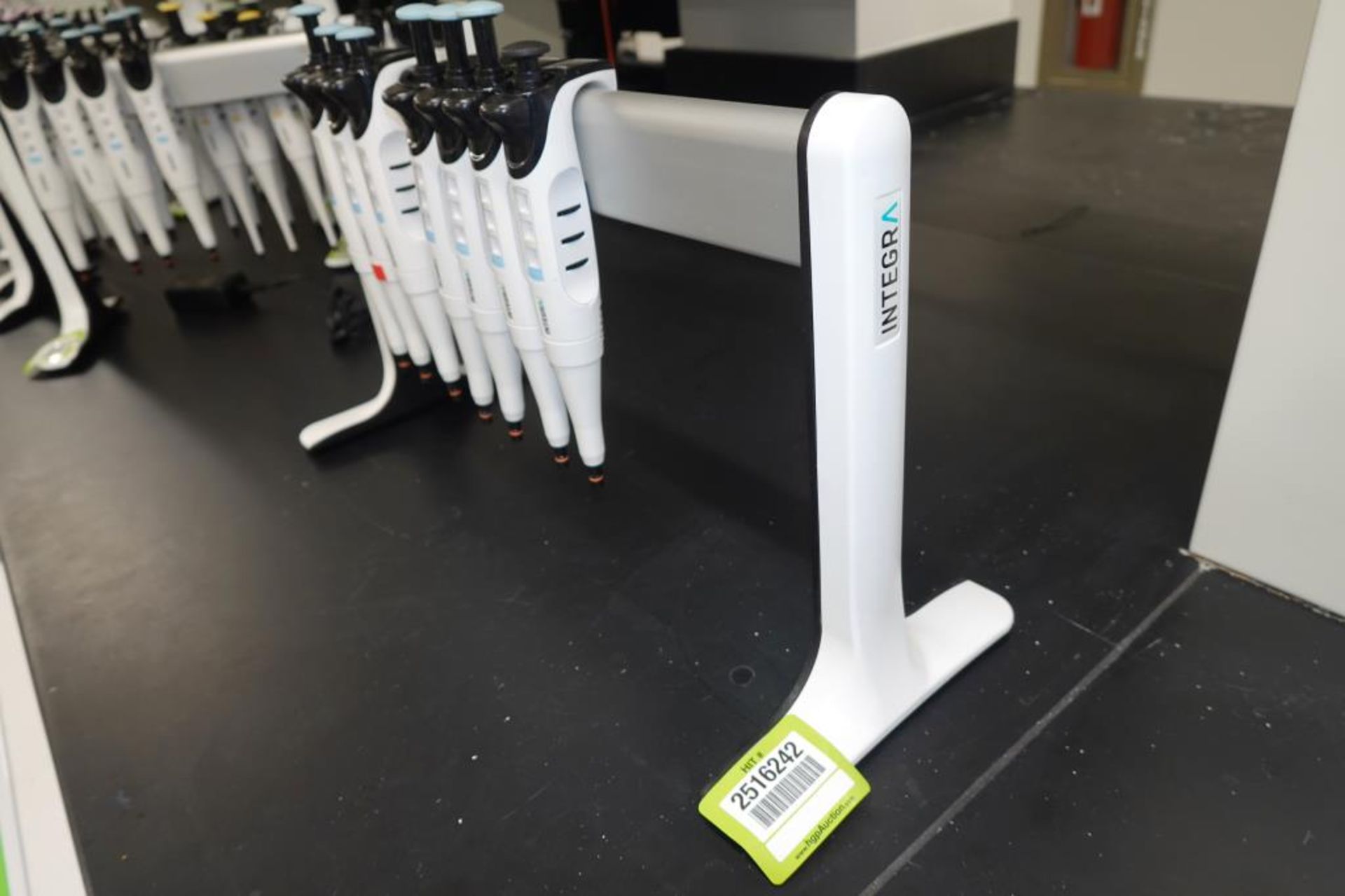 Integra Single Channel Pipettes - Image 3 of 6