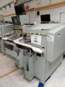 Automatic pocket sewing machine