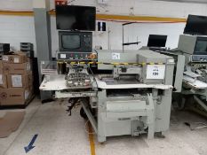 Automatic pocket sewing machine