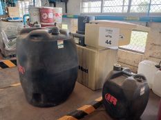 Oil/water condensate separation system