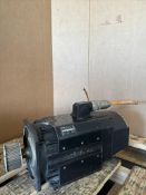 Rexroth 3-phase Induction Motor Typ MAD130B-0100-SA-S0-BQ0-35-V1 Motor