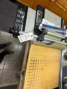 LOT OF PAPER TRIMMERS