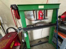 30 TON HYDRAULIC PRESS