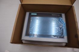 NEW SIEMENS Simatic 6AV2 124-0GC01-0AX0 HMI Comfort Panel