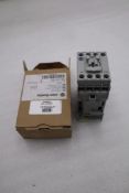 NEW ALLEN BRADLEY 700-CF310ZJ SER. A 24VDC 20A CONTACTOR AUXILIAR