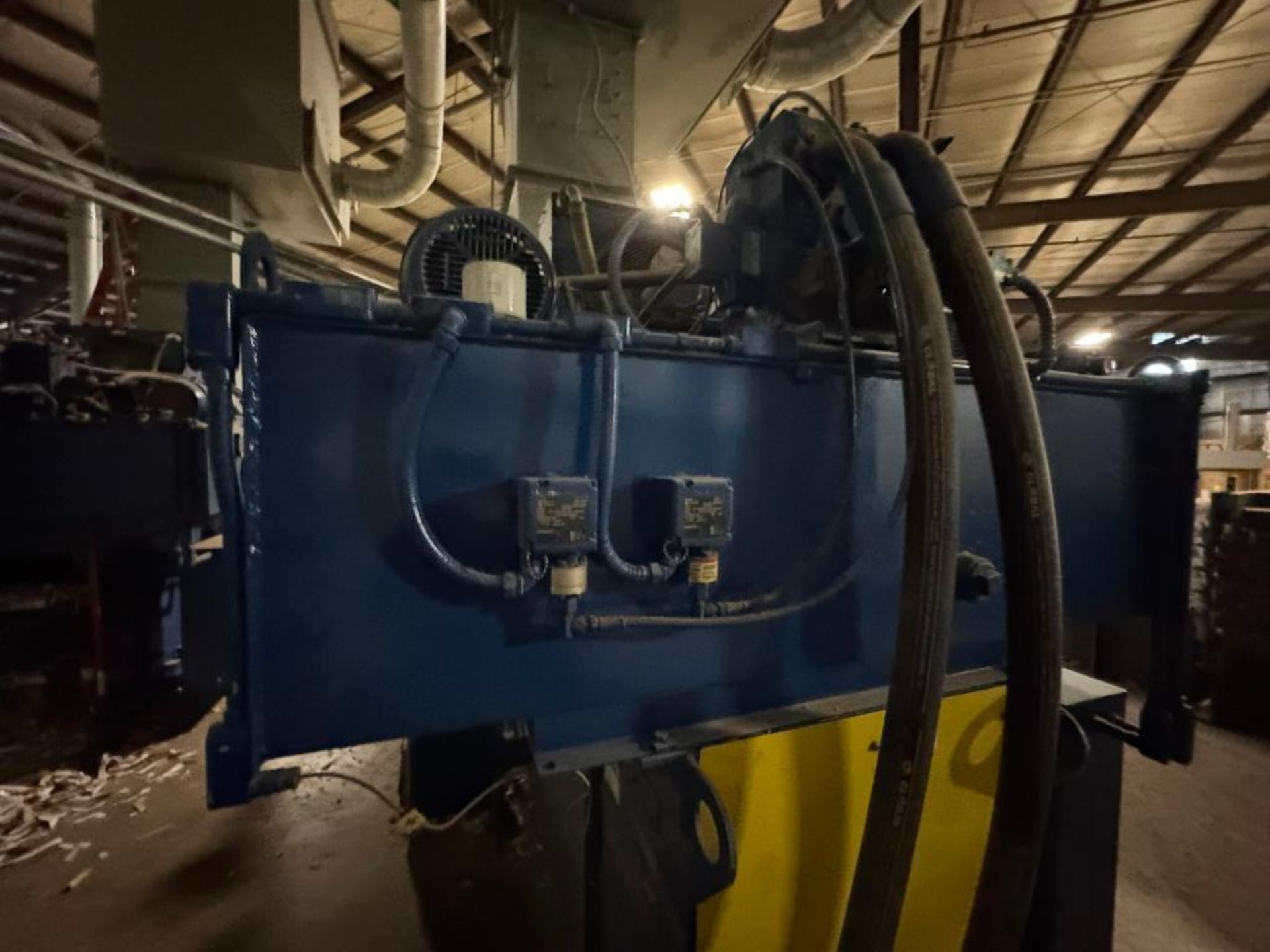 40 HP (TWIN 20 HP MOTORS) AMERICAN HORIZONTAL AUTOTIE BALER MODEL PAC40297T20 - Image 12 of 12