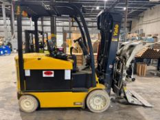 2022 8000 LB YALE ELECTRIC ROLL CLAMP TRUCK WITH CASCADE CLAMP WITH BATTERY CHARGER