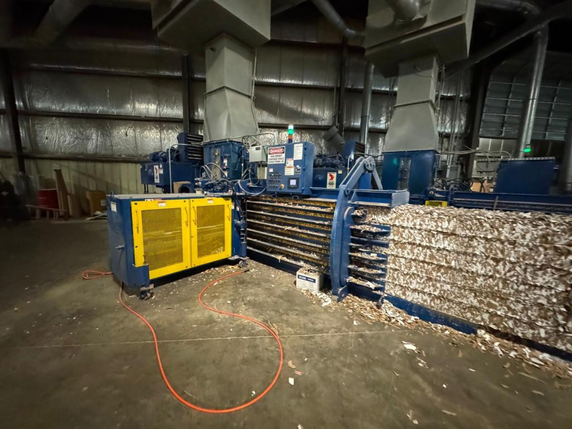 40 HP (TWIN 20 HP MOTORS) AMERICAN HORIZONTAL AUTOTIE BALER MODEL PAC40297T20