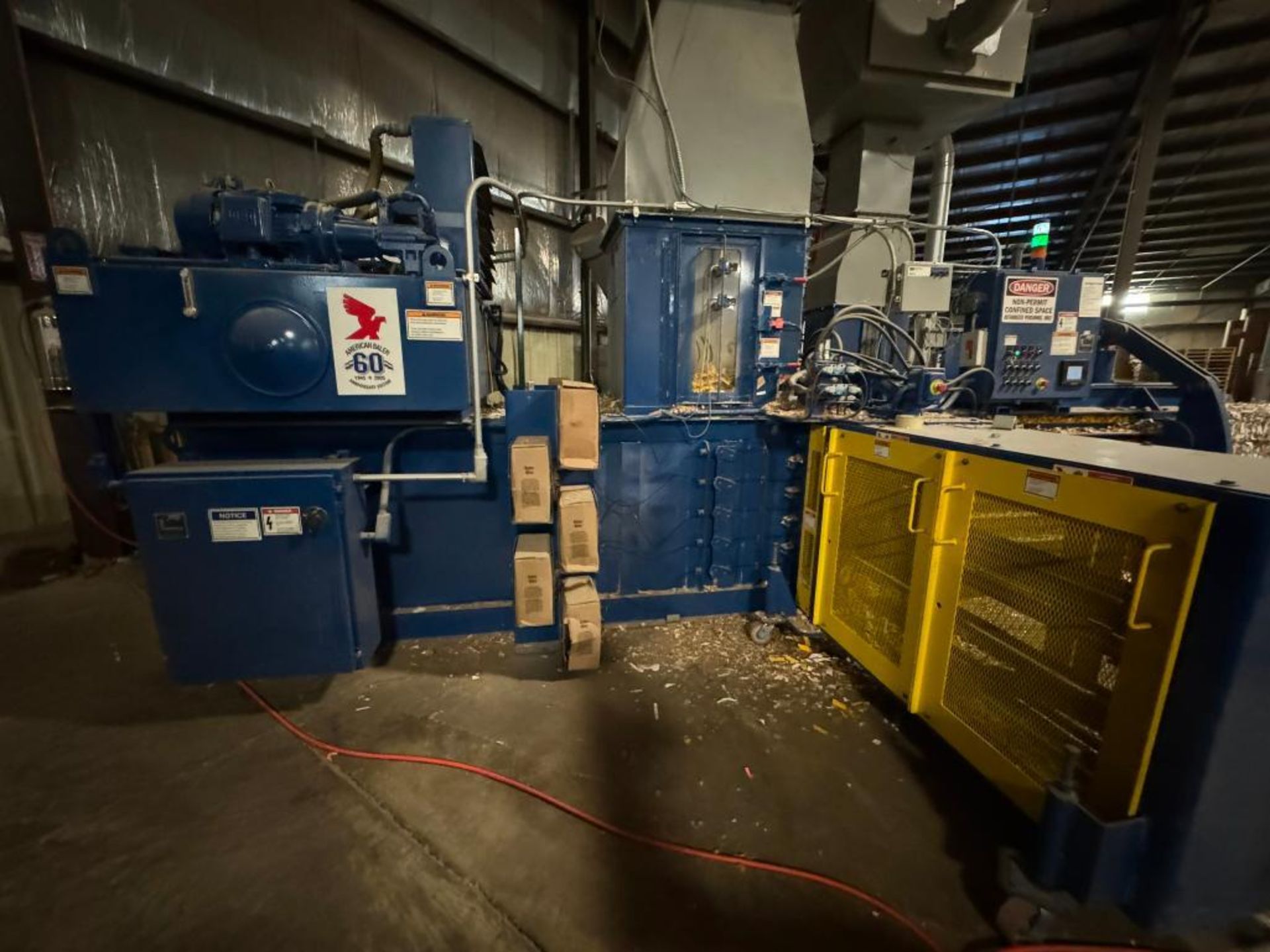 40 HP (TWIN 20 HP MOTORS) AMERICAN HORIZONTAL AUTOTIE BALER MODEL PAC40297T20 - Image 8 of 11