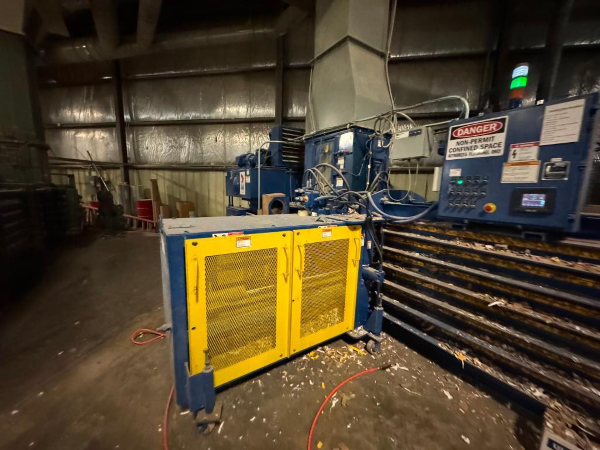 40 HP (TWIN 20 HP MOTORS) AMERICAN HORIZONTAL AUTOTIE BALER MODEL PAC40297T20 - Image 2 of 11