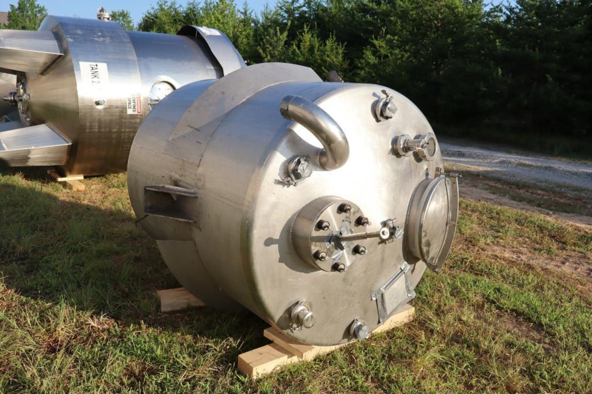 Regev approx. 500-Gallon 316 Stainless Steel Jacketed Mixing Tank - Image 2 of 6