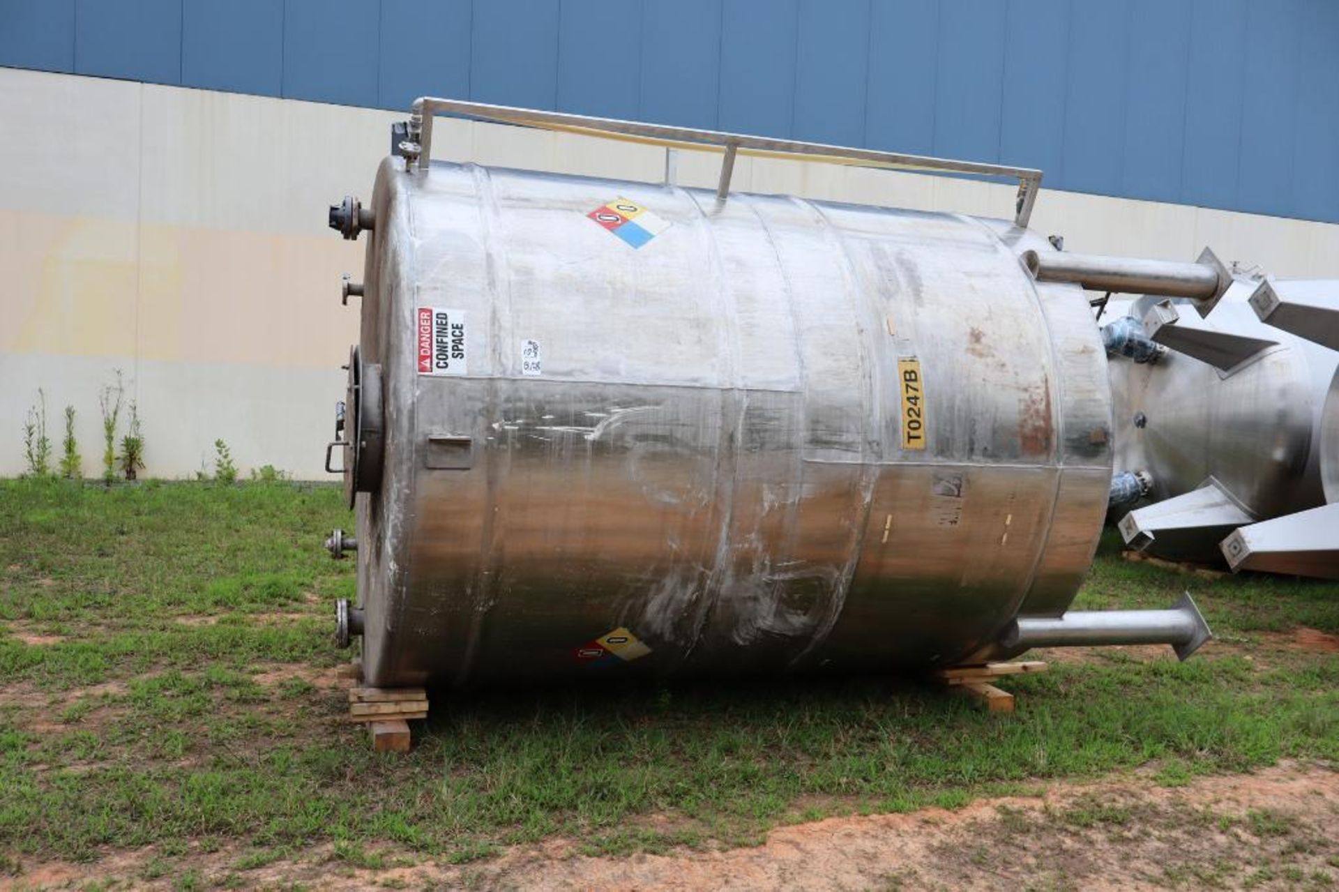 Evans & Sons approx. 3800-Gallon Stainless Steel Nitric Acid Storage Tank