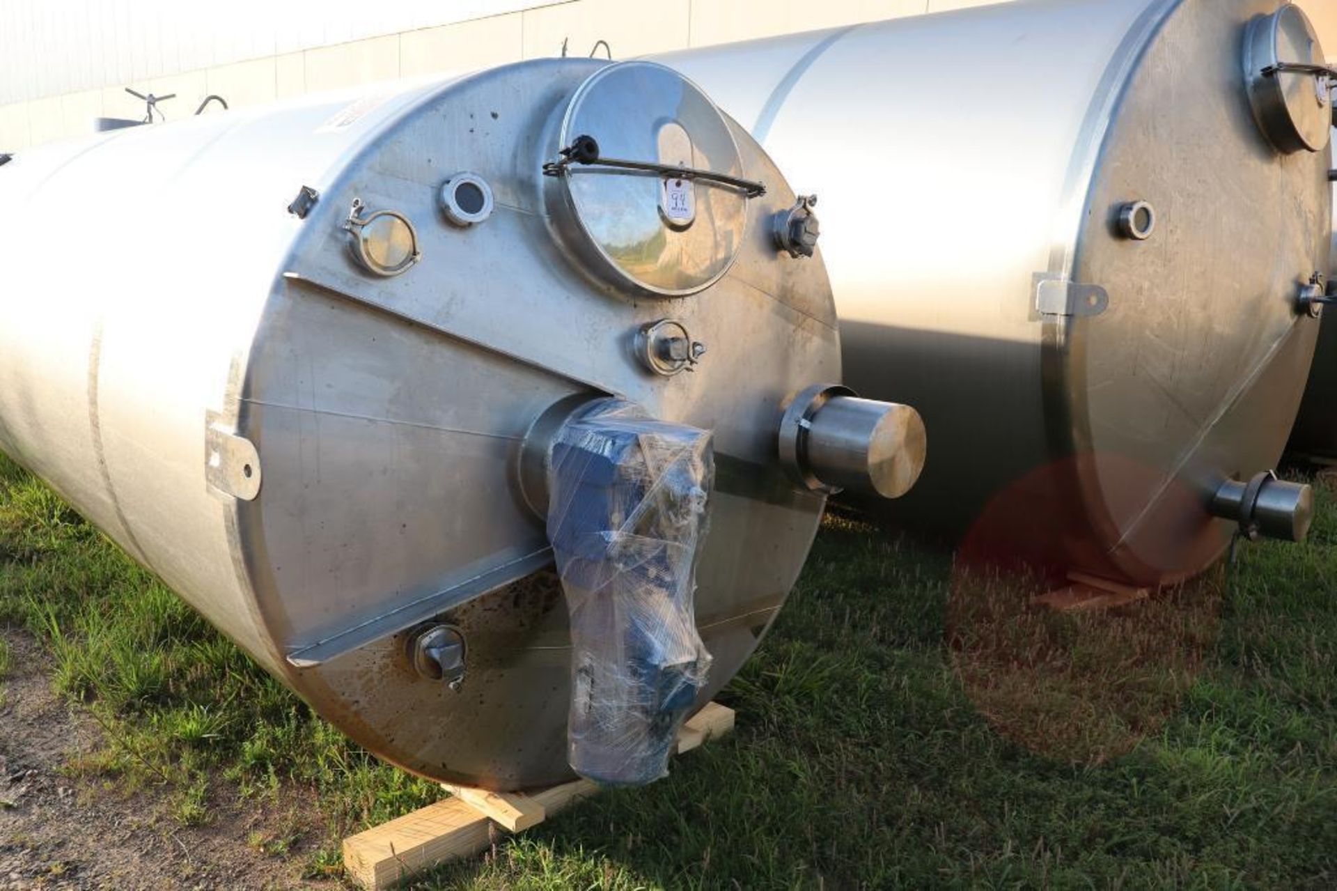 Regev approx. 2,800 Gallon 316 Stainless Steel Tank - Image 3 of 4