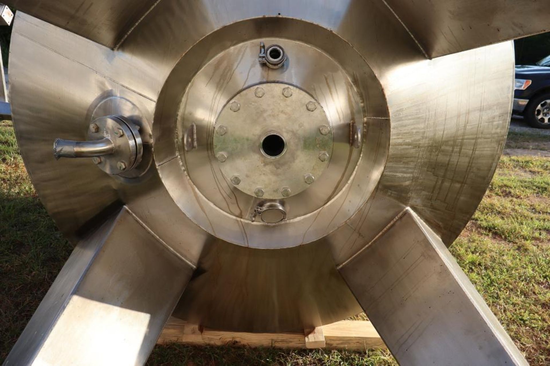 Regev approx. 1,500-Gallon 316 Stainless Steel Jacketed Mixing Tank - Image 4 of 6