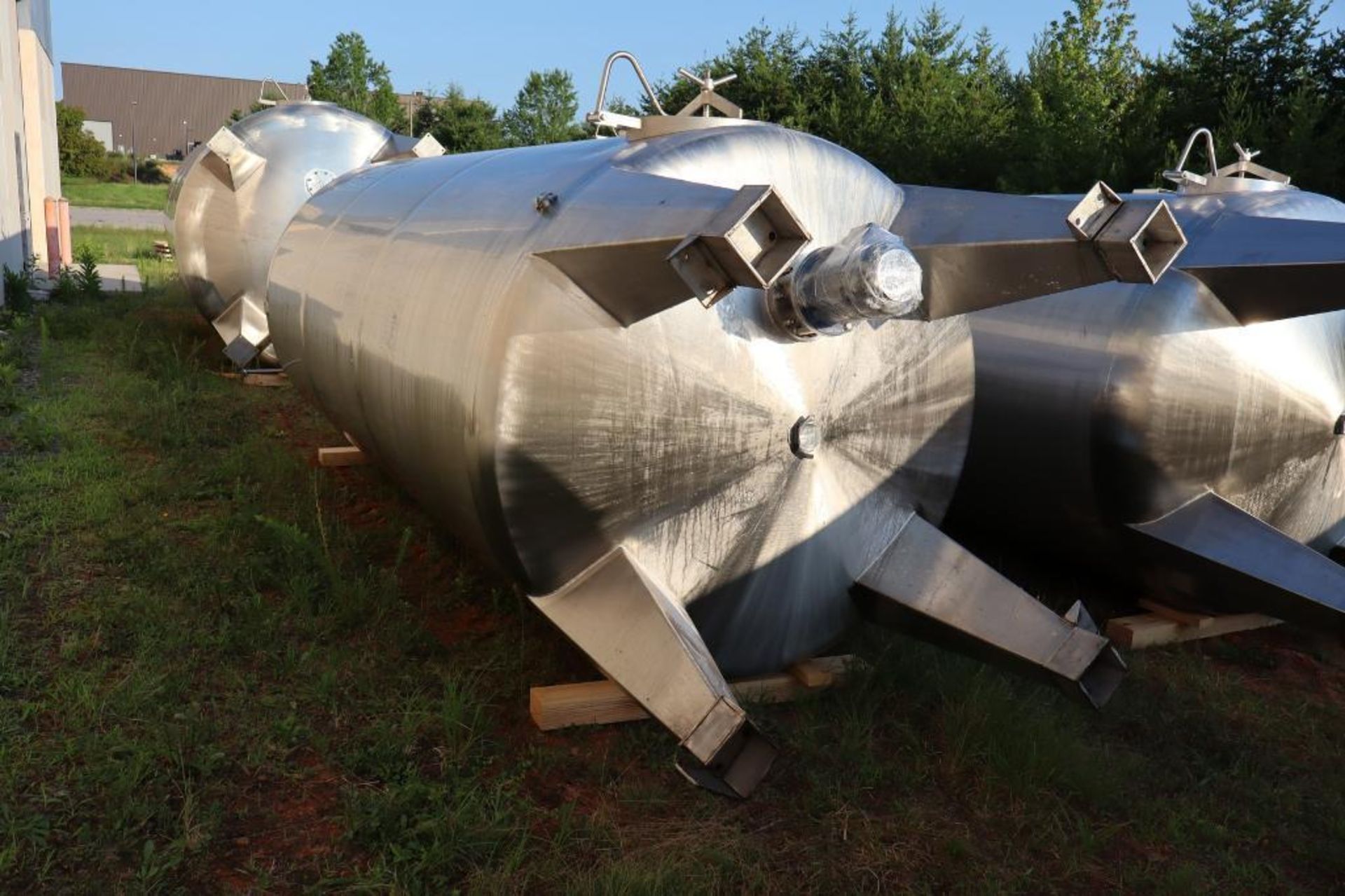 Regev approx. 2,800 Gallon 316 Stainless Steel Tank - Image 2 of 6