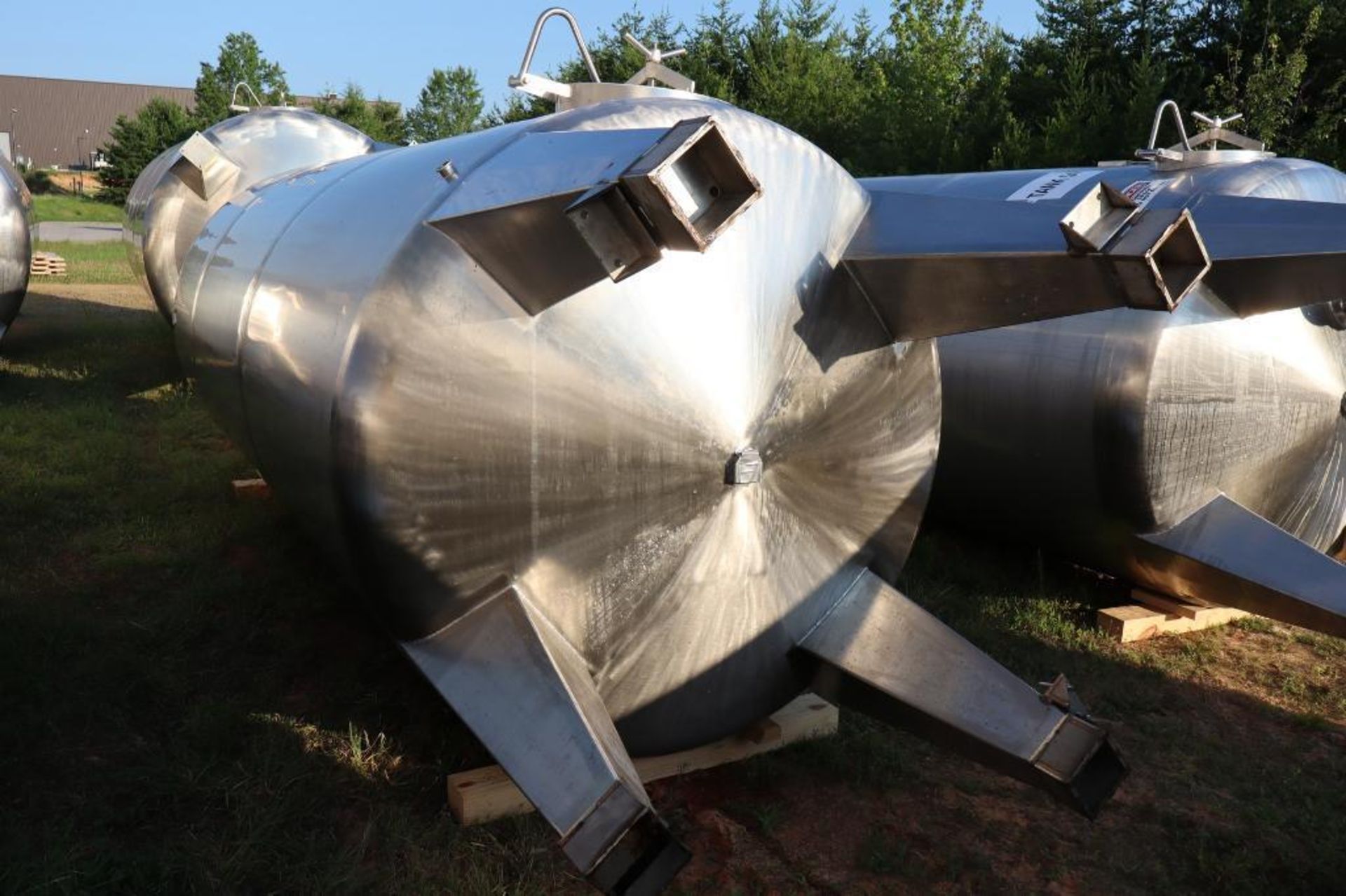 Regev approx. 2,800 Gallon 316 Stainless Steel Tank - Image 2 of 5