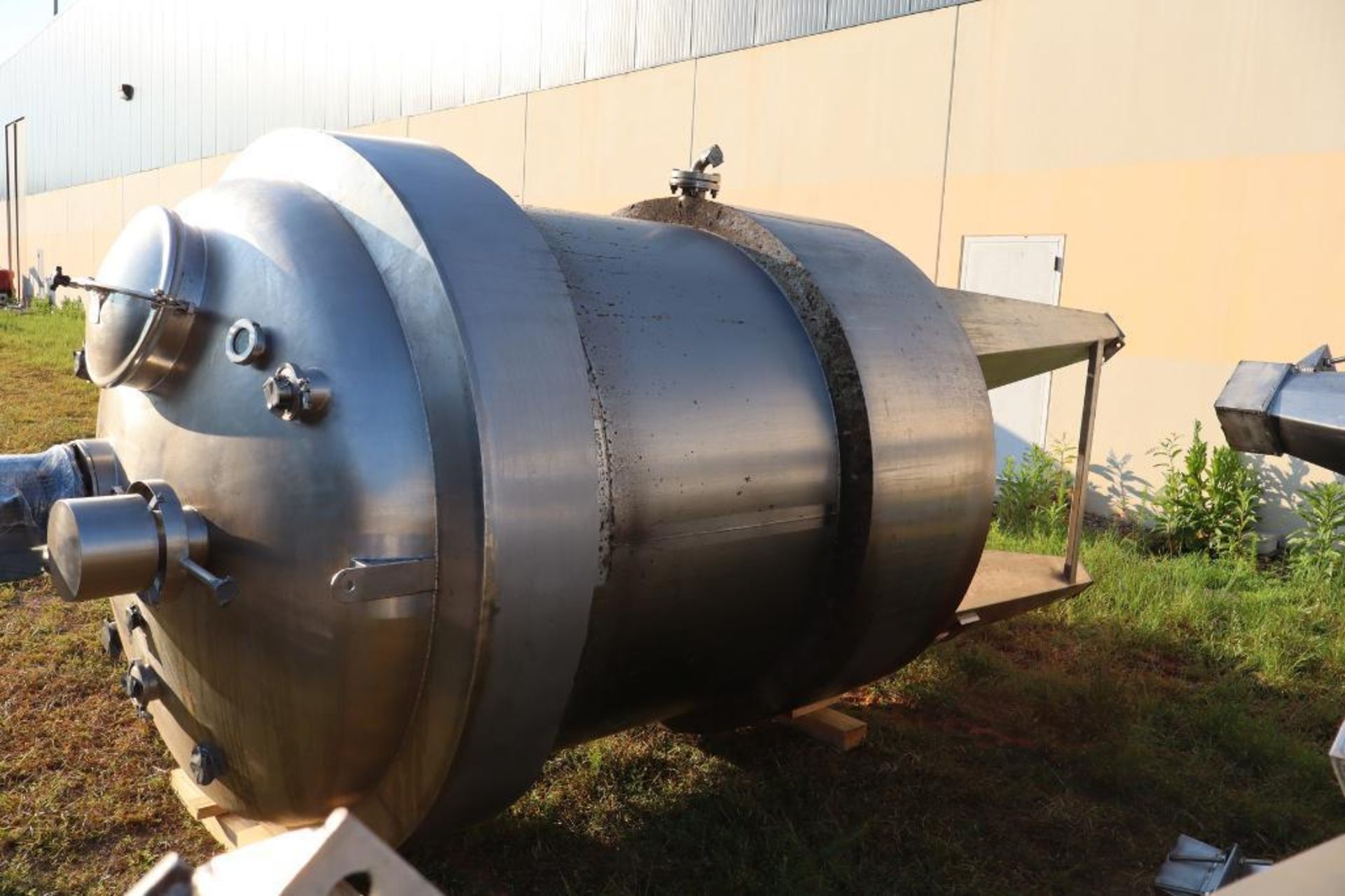 Regev approx. 1,500-Gallon 316 Stainless Steel Jacketed Mixing Tank - Image 3 of 6