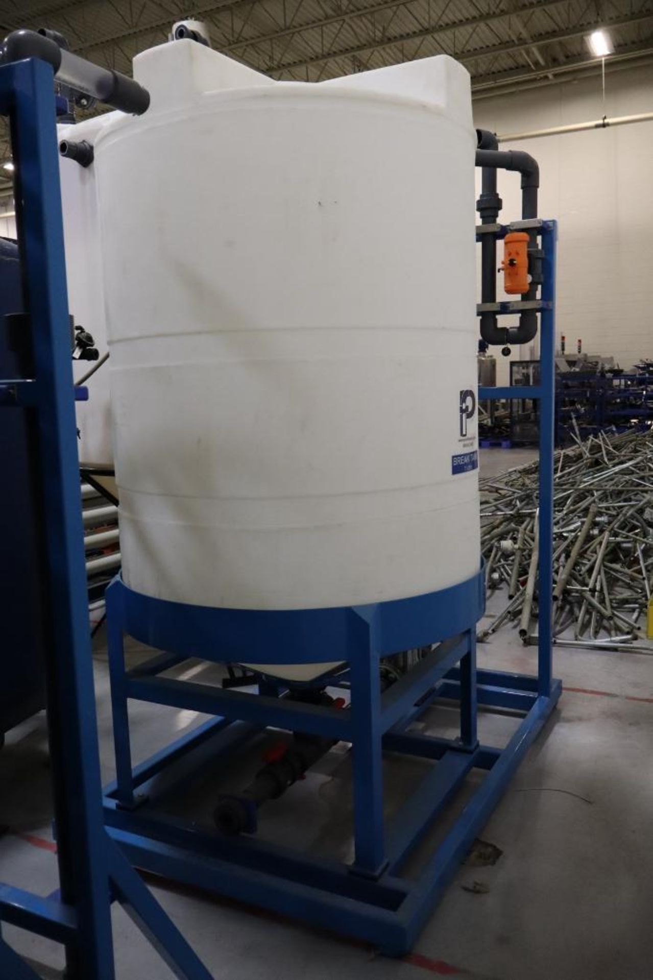 Pureflow Skid Mounted 500 Gallon Poly Tank with Grundfos Vertical Pump - Image 4 of 4