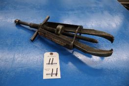 Posilock 210 Caged Jaw Gear Puller S/N 98601