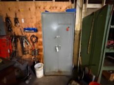 HYDRAULIC CYLINDER & ACCESSORY STORAGE CABINET WITH CONTENTS