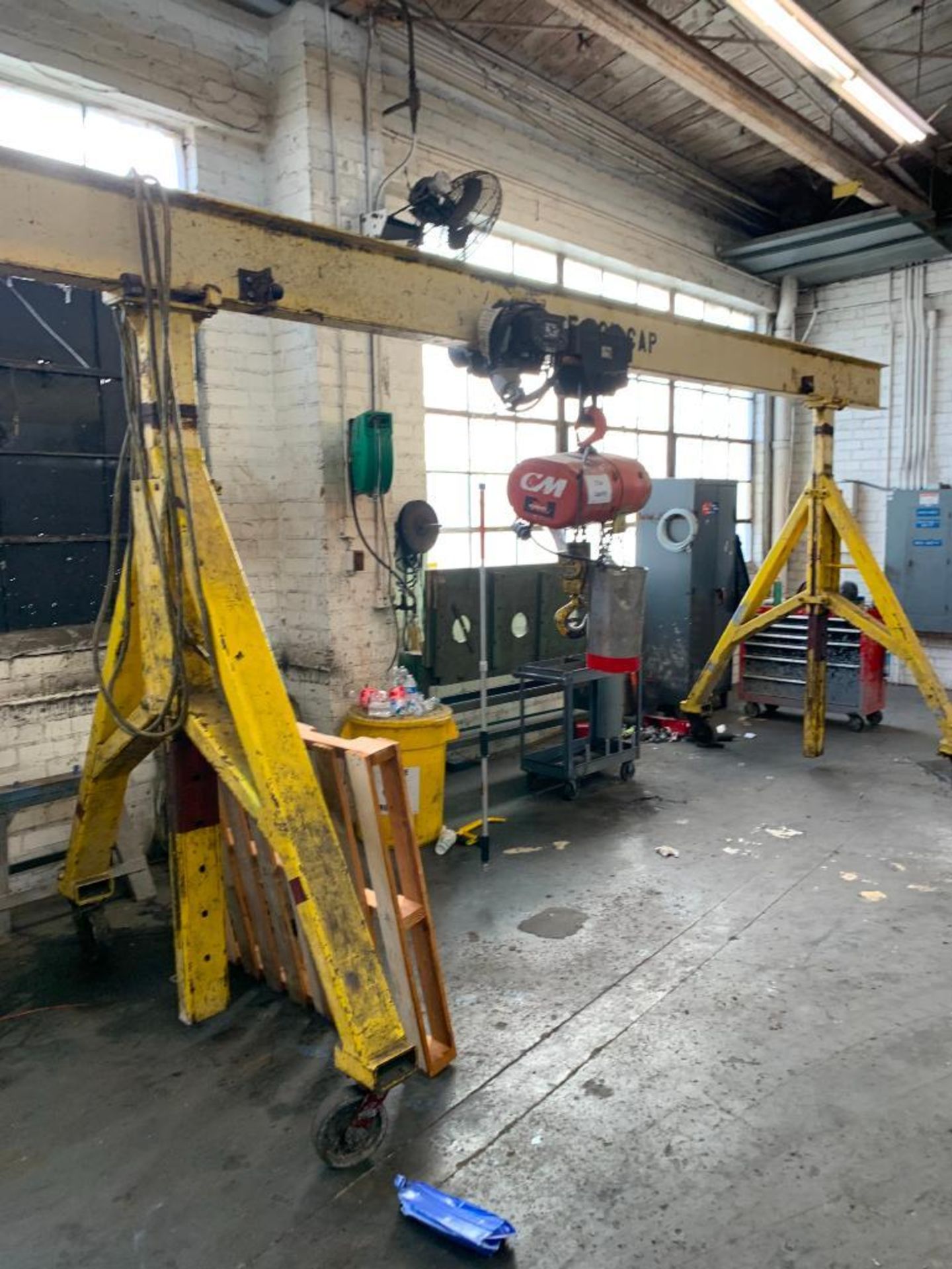 5 TON CAPACITY MOBILE CRANE LIFT
