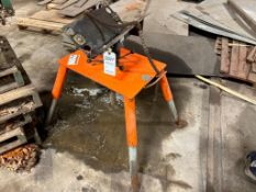 VITAULIC TOOL COMPANY PIPE THREADING STAND