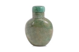 A JADE SNUFF BOTTLE