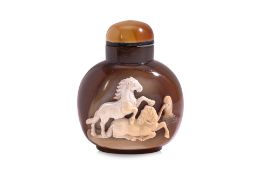 A CAMEO 'HORSES' AGATE SNUFF BOTTLE