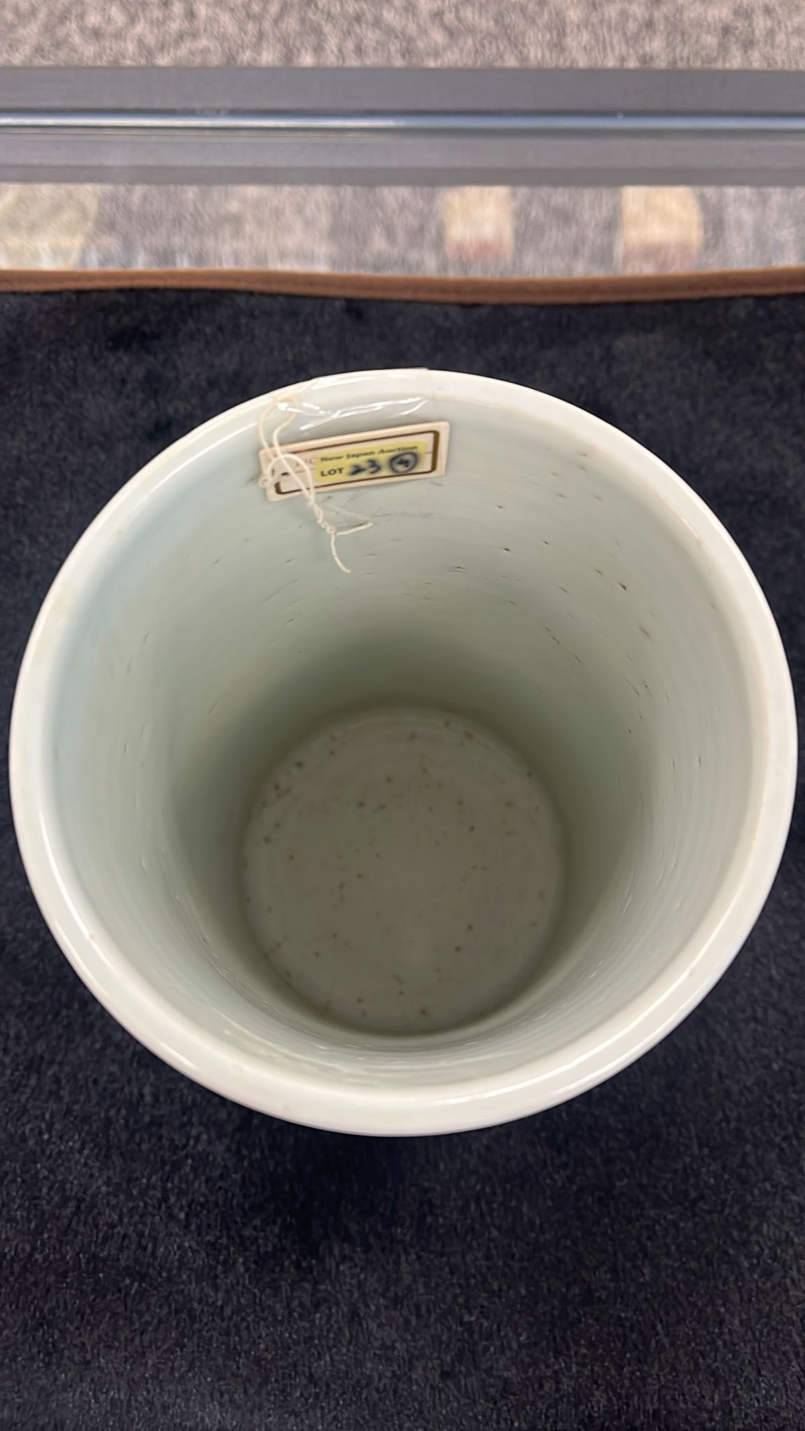 A BLUE AND WHITE PORCELAIN BRUSHPOT - Image 5 of 8