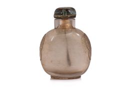 A CLEAR CRYSTAL SNUFF BOTTLE