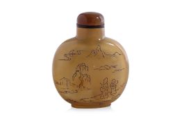 AN INCISED CHALCEDONY SNUFF BOTTLE