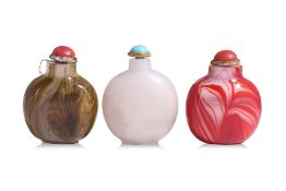 A GROUP OF THREE GLASS SNUFF BOTTLES (2)