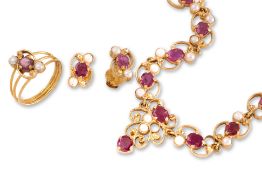A SUITE OF RUBY AND CULTURED PEARL JEWELLERY