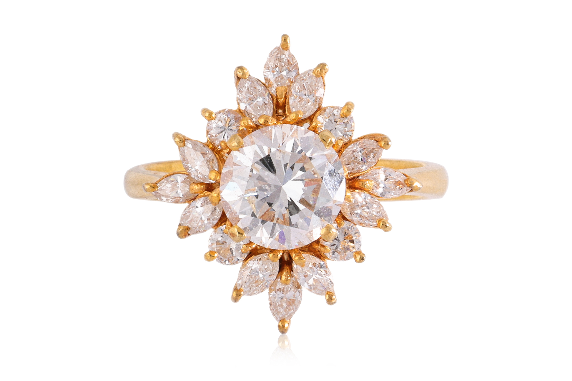 A DIAMOND CLUSTER RING - Image 2 of 4
