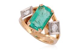 A COLOMBIAN EMERALD AND DIAMOND RING