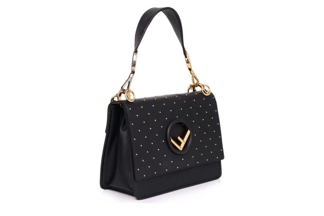 A FENDI VITELLO CENTURY BLACK LEATHER SHOULDER BAG - Image 2 of 3