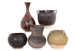 A GROUP OF FIVE CHINESE WARES