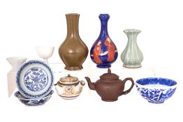 A GROUP OF ASSORTED CHINESE WARES