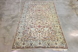 A NAIN WOOL RUG (278 x 160cm)