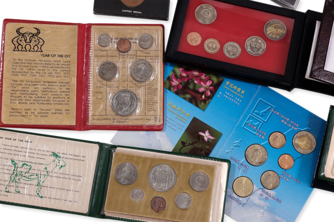 TAIWAN AND SINGAPORE PROOF AND UNCIRCULATED COIN SETS - Image 4 of 4