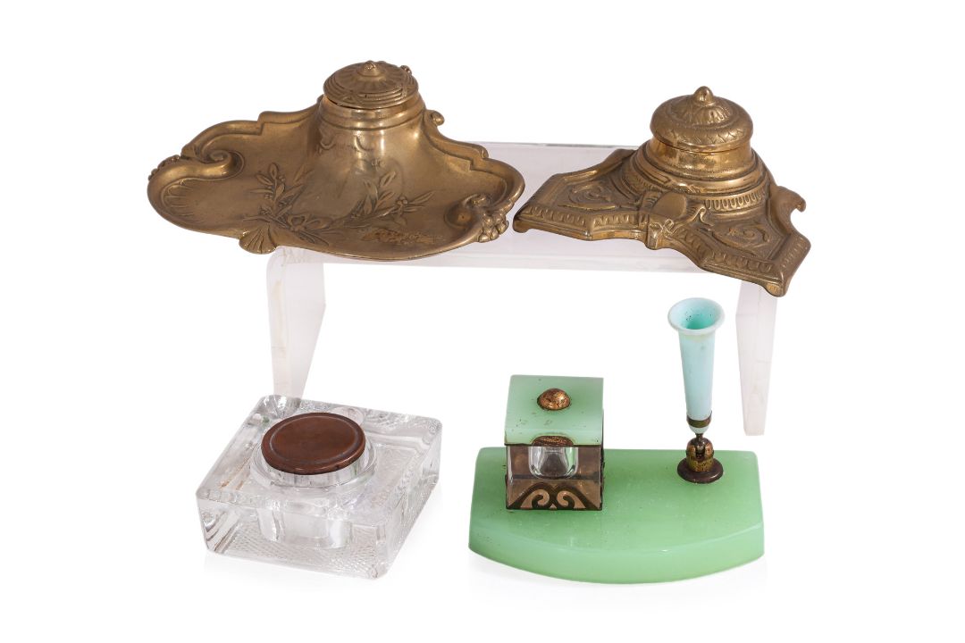 A GROUP OF FOUR INKWELLS - Image 1 of 3