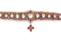 AN ANTIQUE INDIAN WHITE SAPPHIRE, RUBY AND PEARL CHOKER OR HEAD JEWELLERY